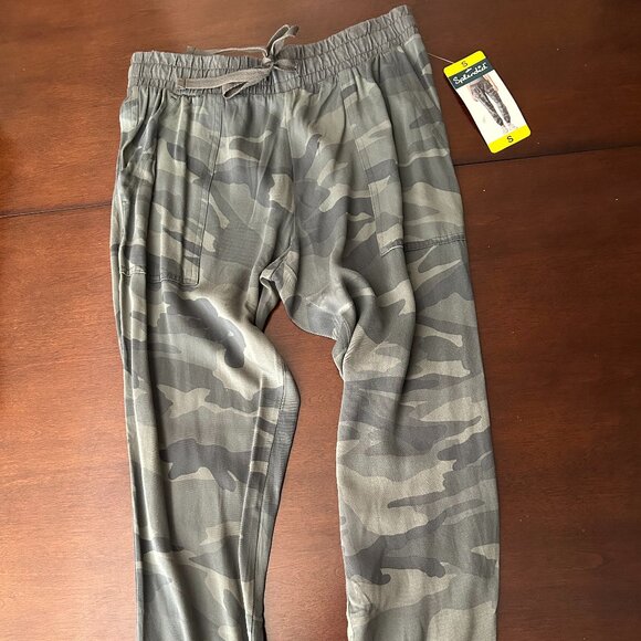 Splendid Women’s Camo Jogger Pants - Size Small, Soft & Lightweight, NWT - Picture 4 of 4